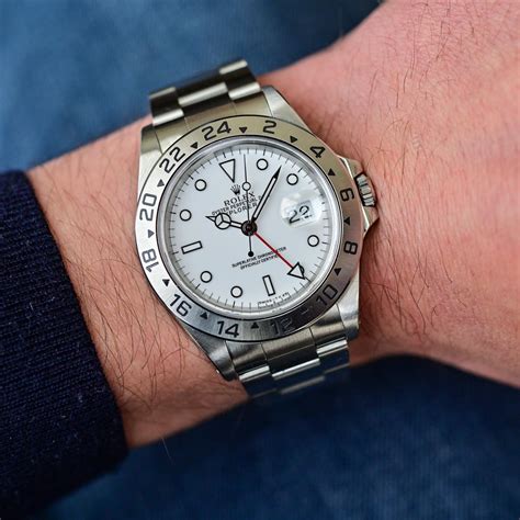 halios tropik white vs rolex explorer ii polar